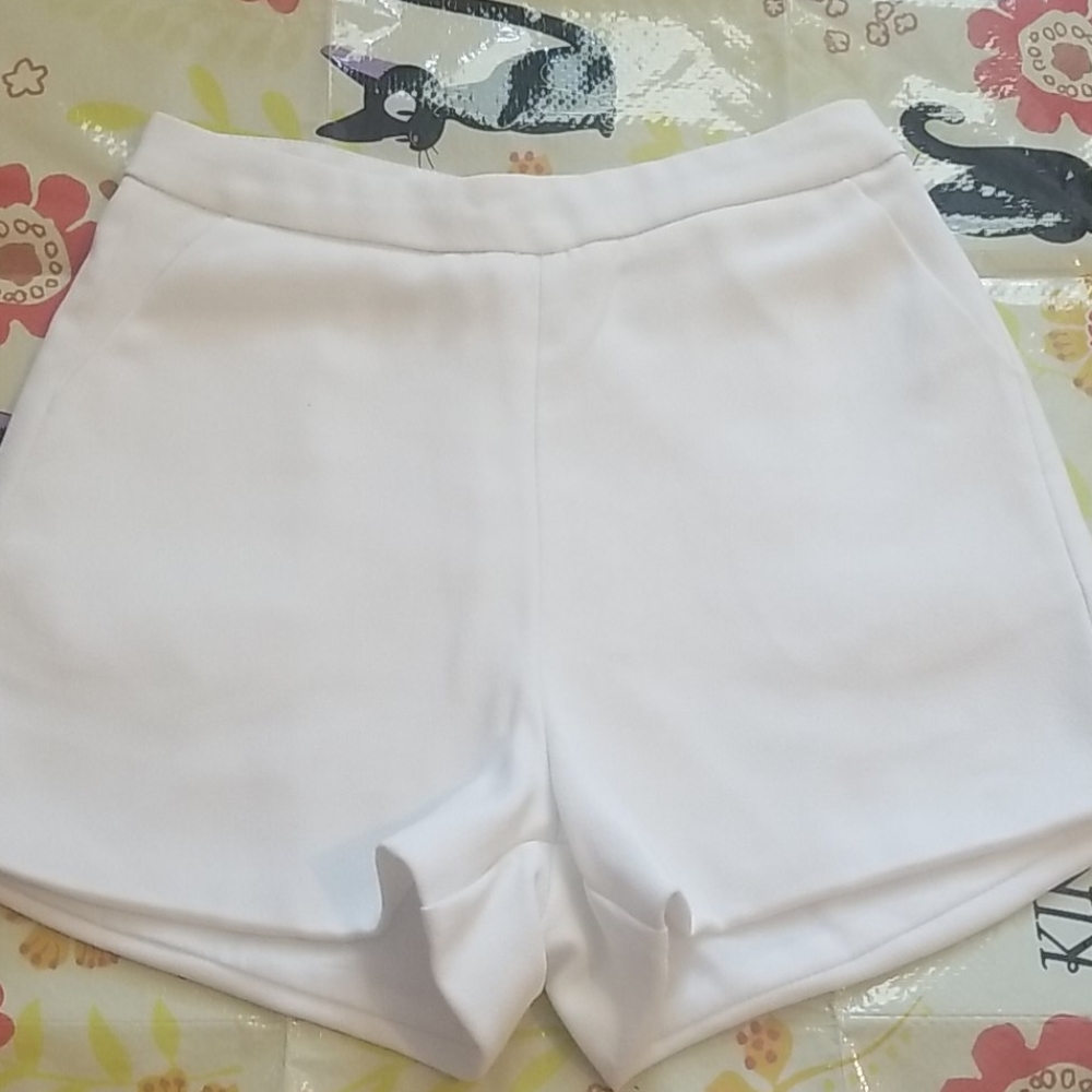 Last week available 🎉5 for $20!!! White shorts.
